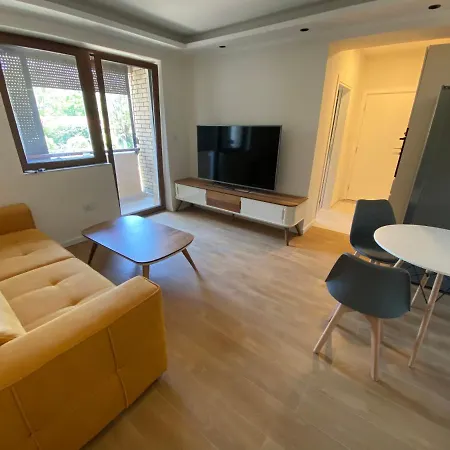 23 Apartment